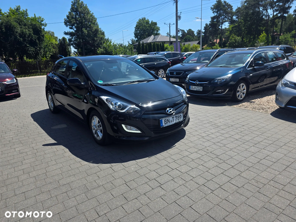 Hyundai i30 i30cw 1.6 CRDi Fifa World Cup Edition