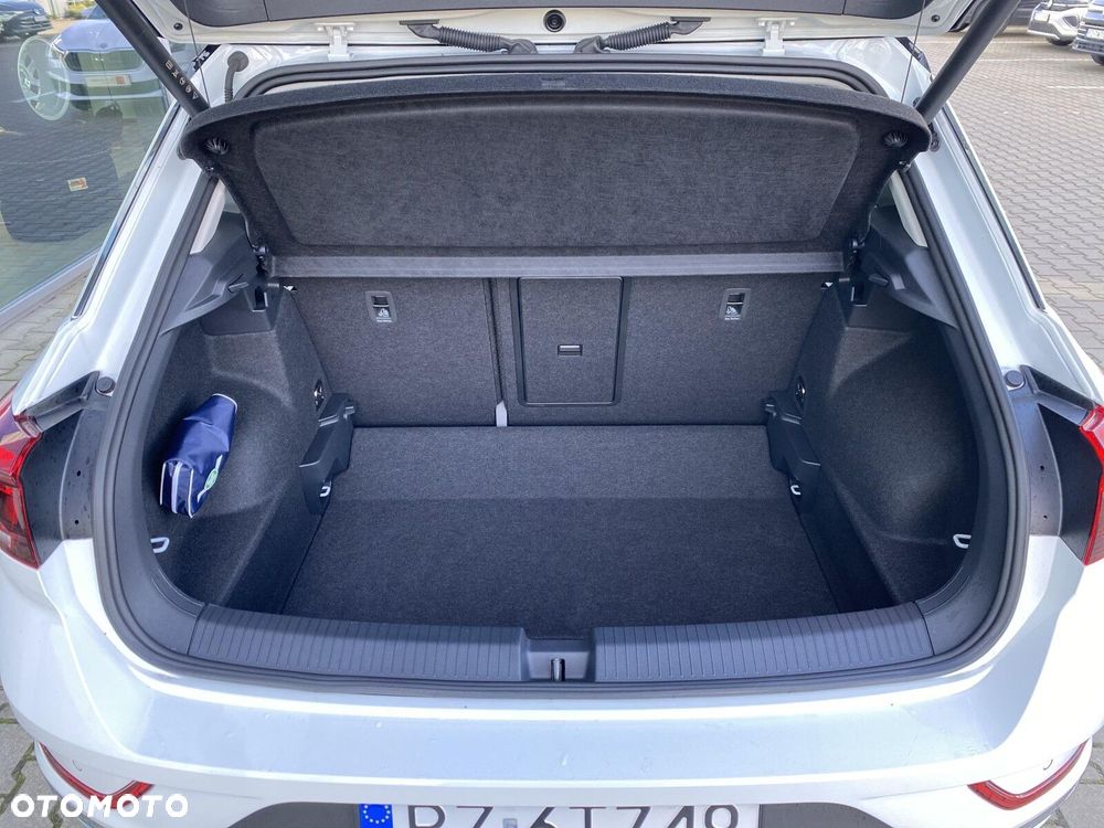Volkswagen T-Roc - 17