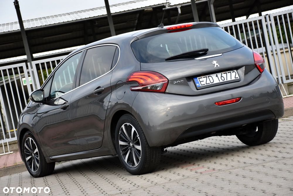 Peugeot 208 - 3