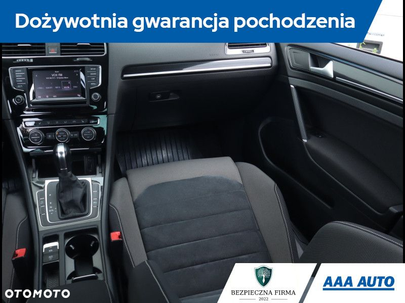 Volkswagen Golf - 9