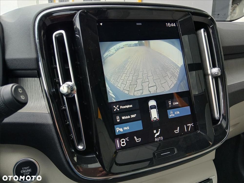 Volvo XC 40 - 21