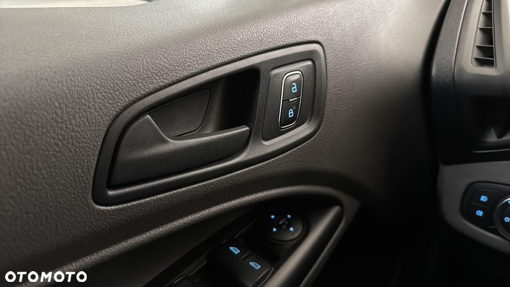 Ford Transit Connect Kombi 220 L1 Trend - 23