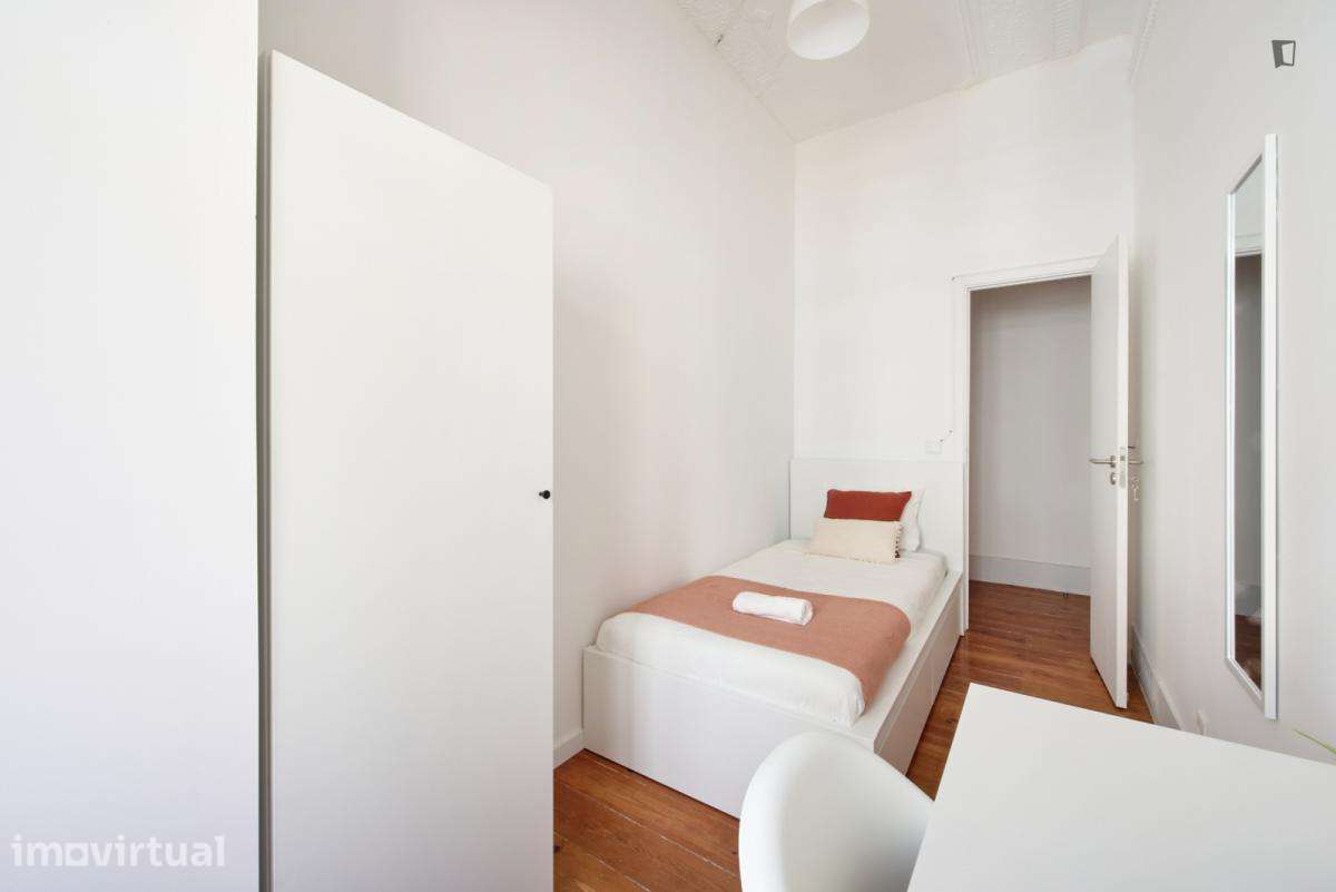 Quarto - localizado em Entrecampos Lisbon - Grande imagem: 5/26