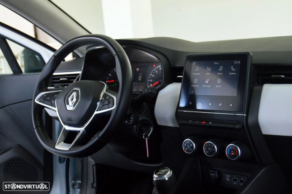 Renault Clio 1.0 TCe Evolution - 28