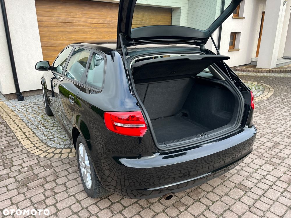 Audi A3 Sportback 1.6 Ambiente - 15