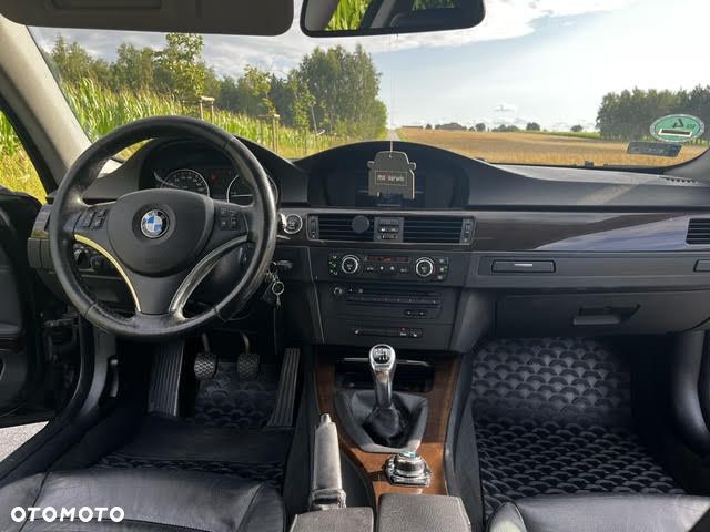 BMW Seria 3 320d - 6