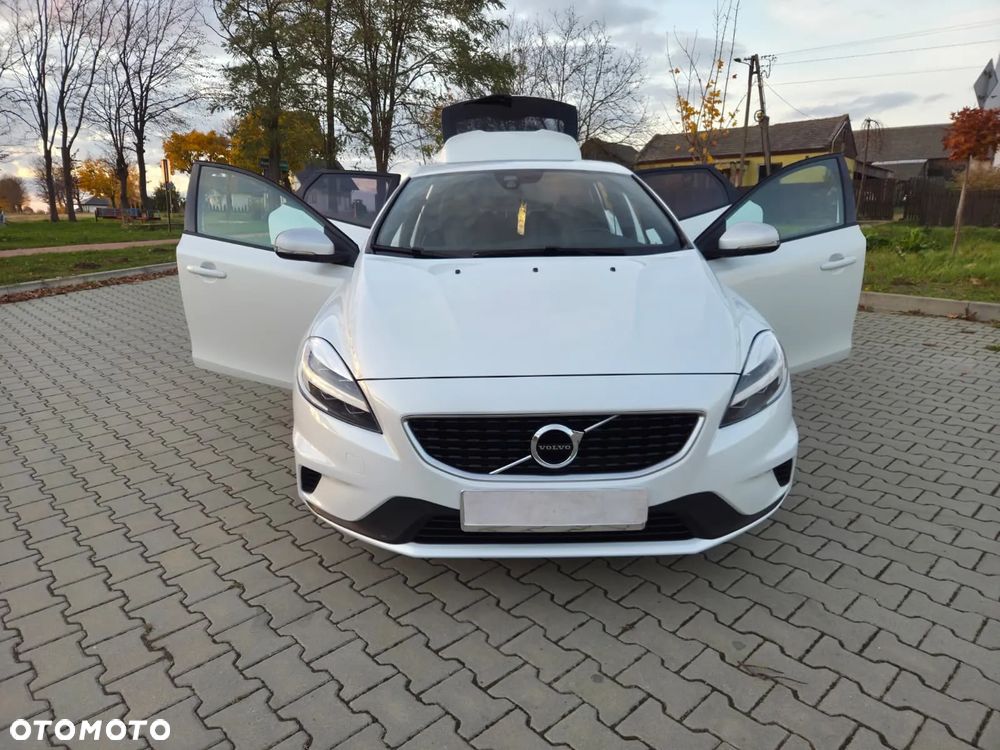 Volvo V40 T3 Geartronic RDesign - 24