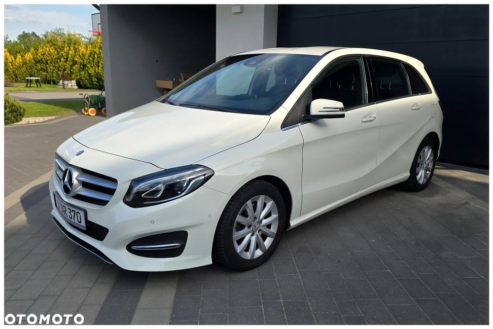 Mercedes-Benz Klasa B 180 7G-DCT UrbanStyle Edition - 1