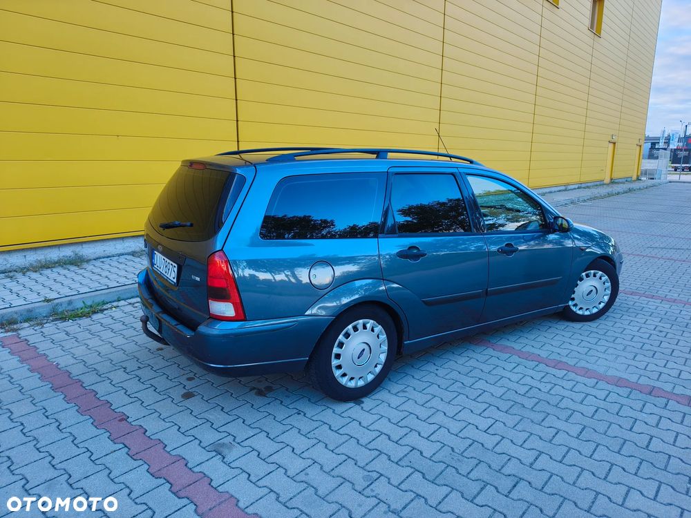 Ford Focus 2003 photo 2