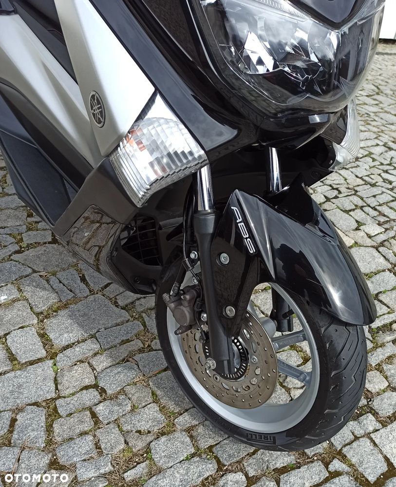 Yamaha NMAX - 7
