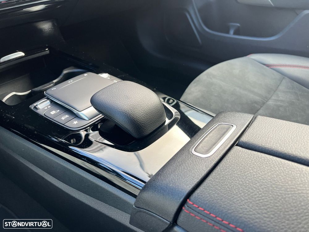 Mercedes-Benz CLA 250 e Shooting Brake AMG Line - 30