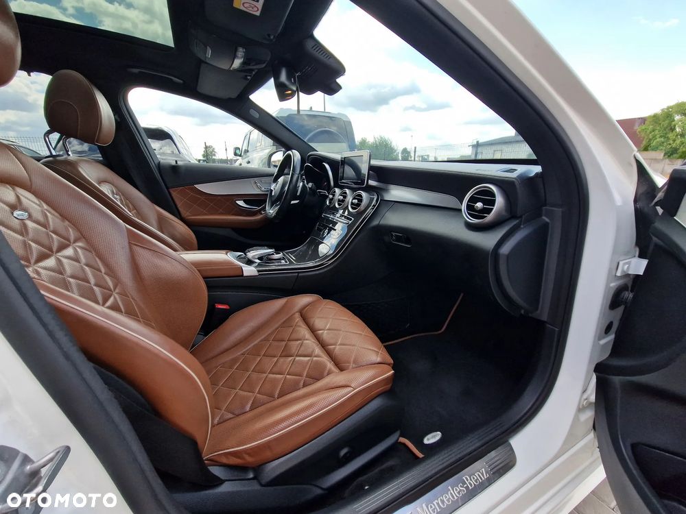 Mercedes-Benz Klasa C 400 4-Matic 9G-TRONIC - 6