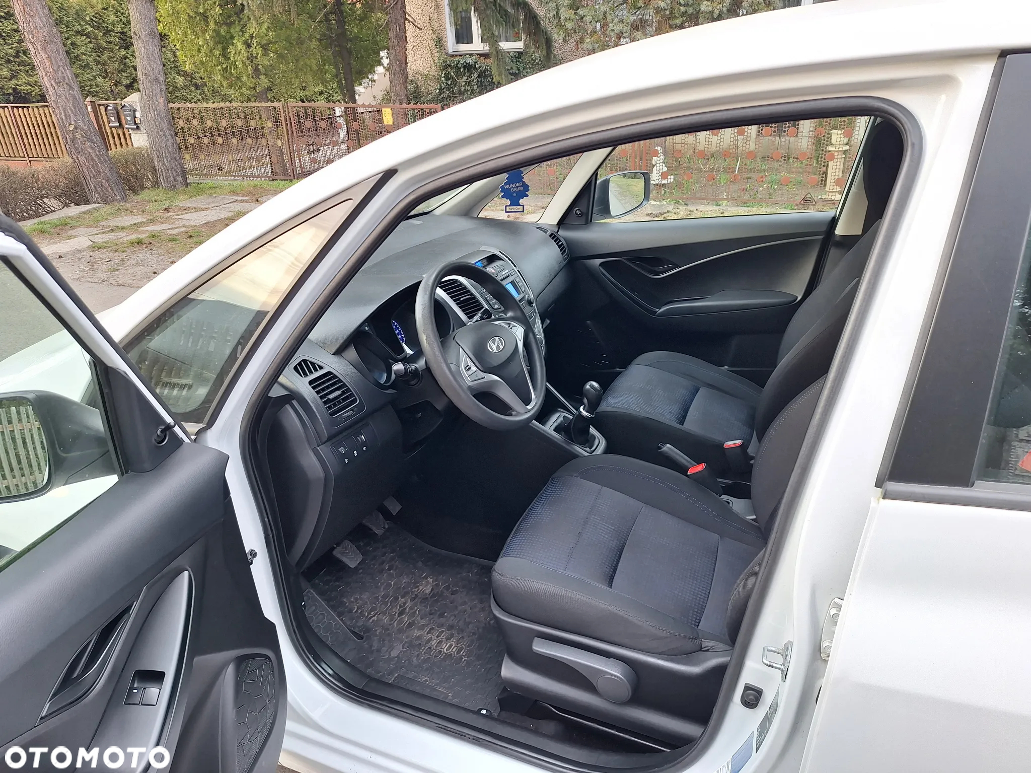 Hyundai ix20 - 9