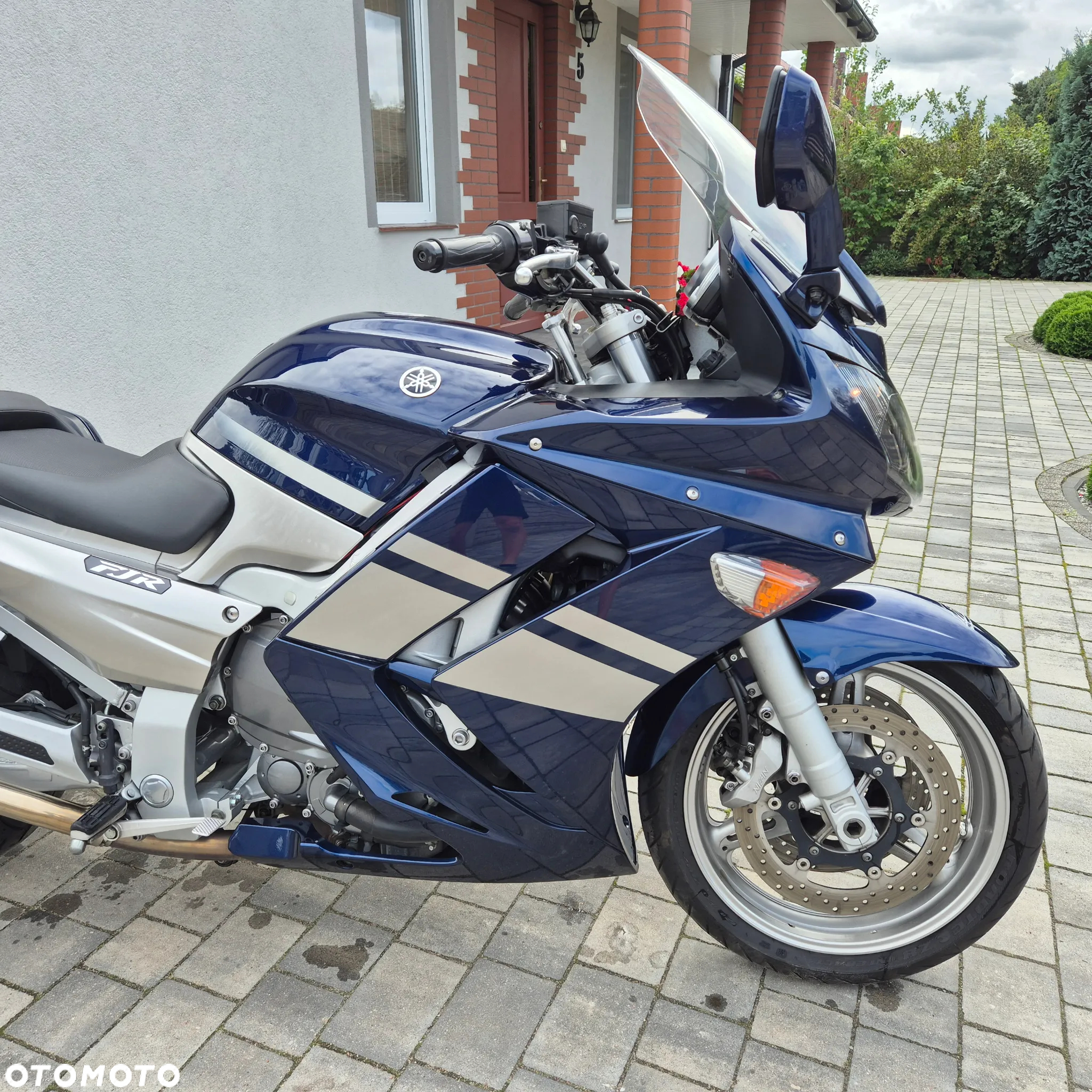 Yamaha FJR - 9