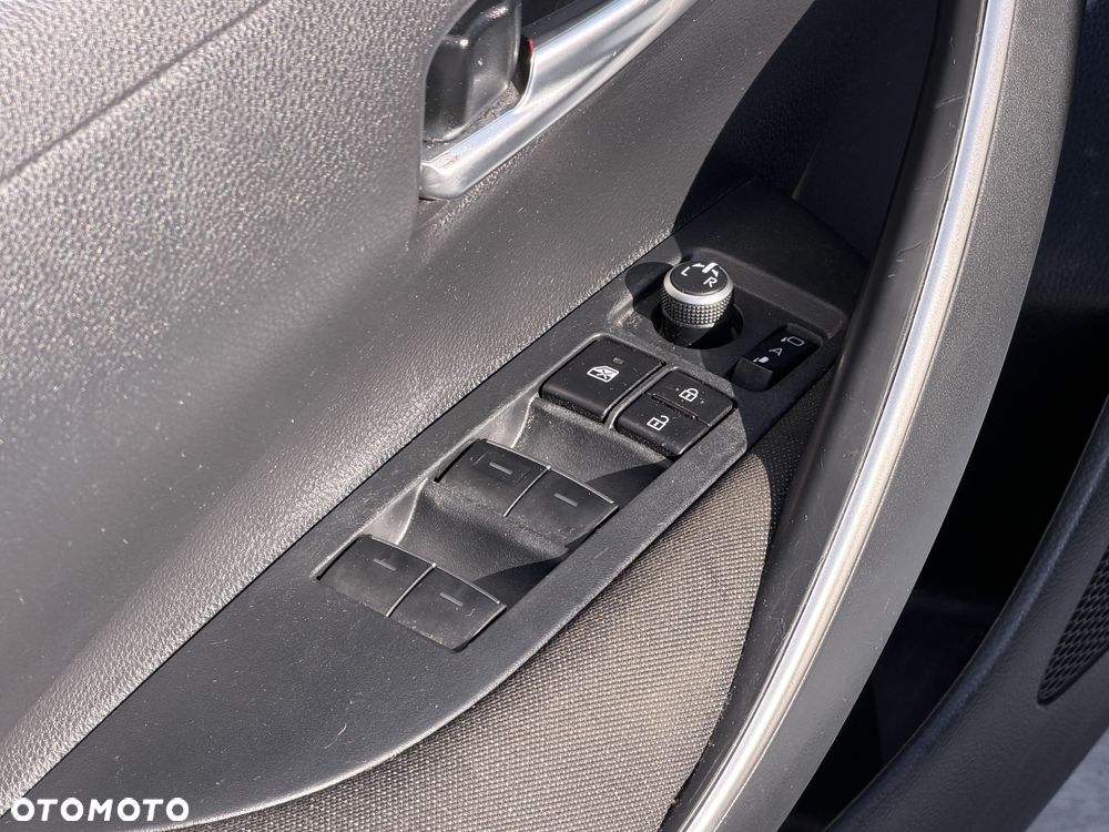 Toyota Corolla 1.8 Hybrid Comfort - 31