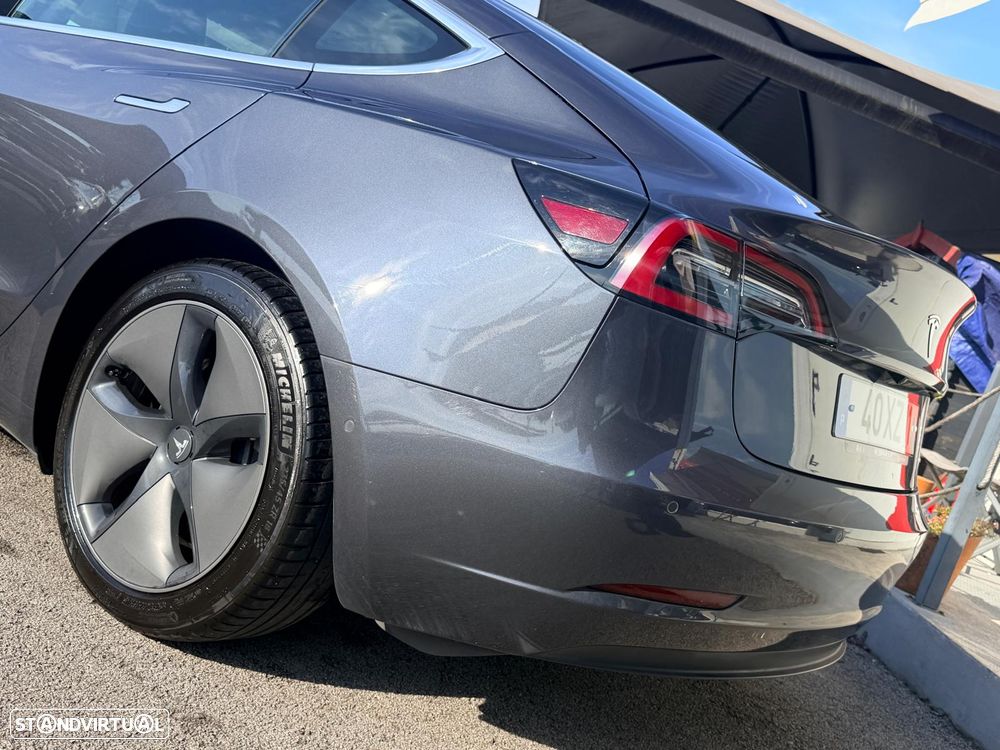 Tesla Model 3 Long-Range Dual Motor AWD - 17