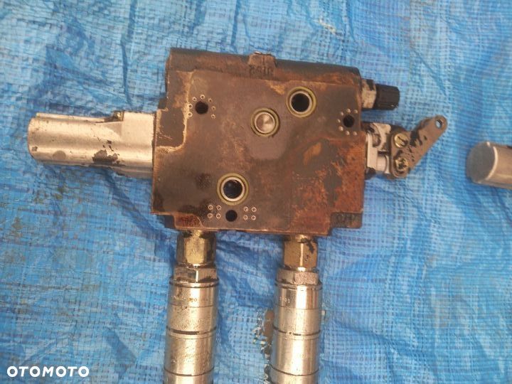 Sekcja hydrauliczna rozdzielacz zawór Same Lamborghini Deutz Fahr Agrotron MK3 175 200 205 230 - 9