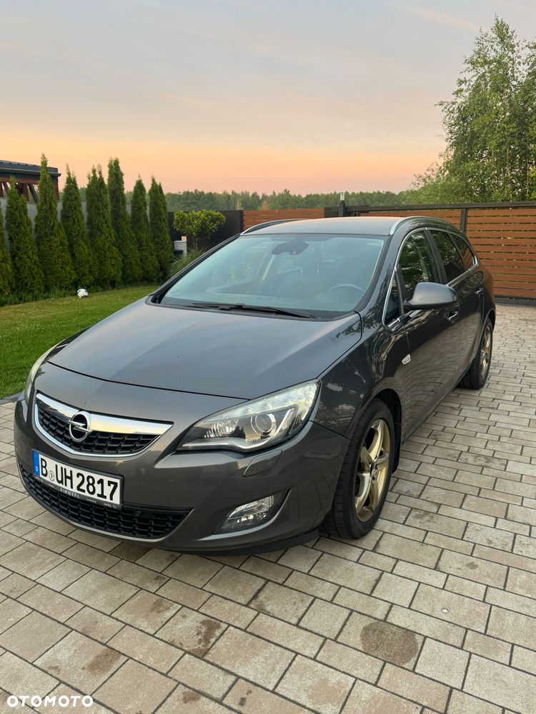 Opel Astra 2.0 CDTI Cosmo - 2