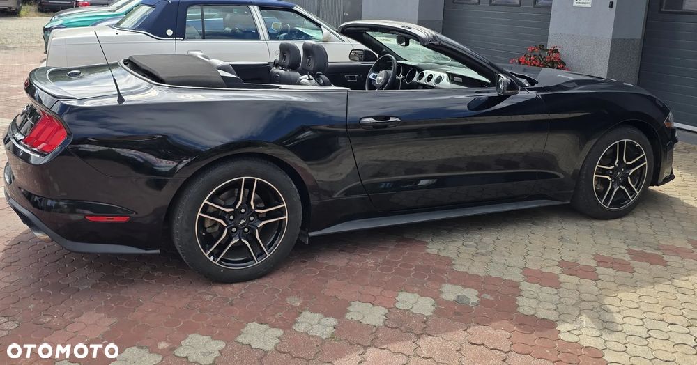 Ford Mustang Cabrio 2.3 Eco Boost - 33