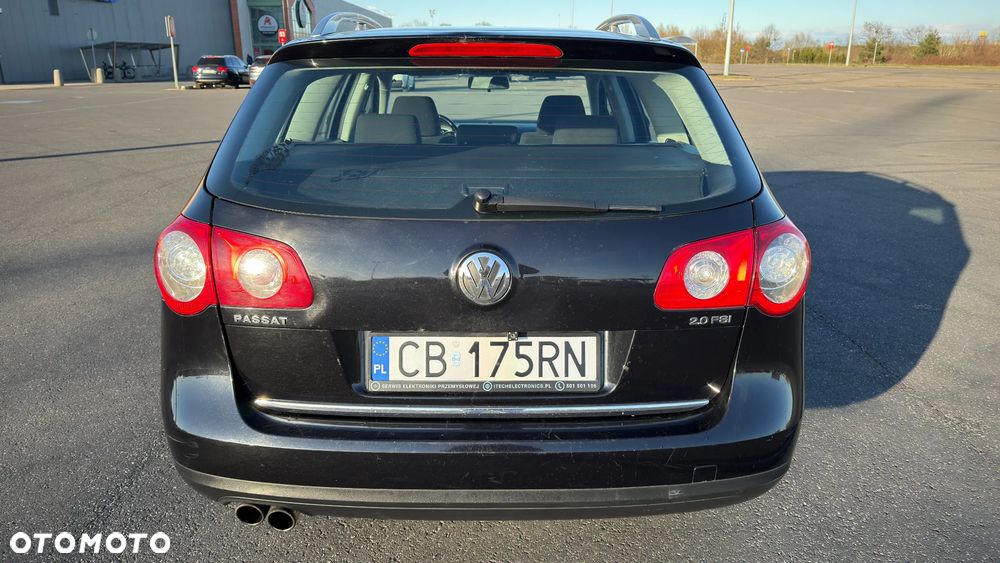 Volkswagen Passat 2.0 FSI Individual - 13