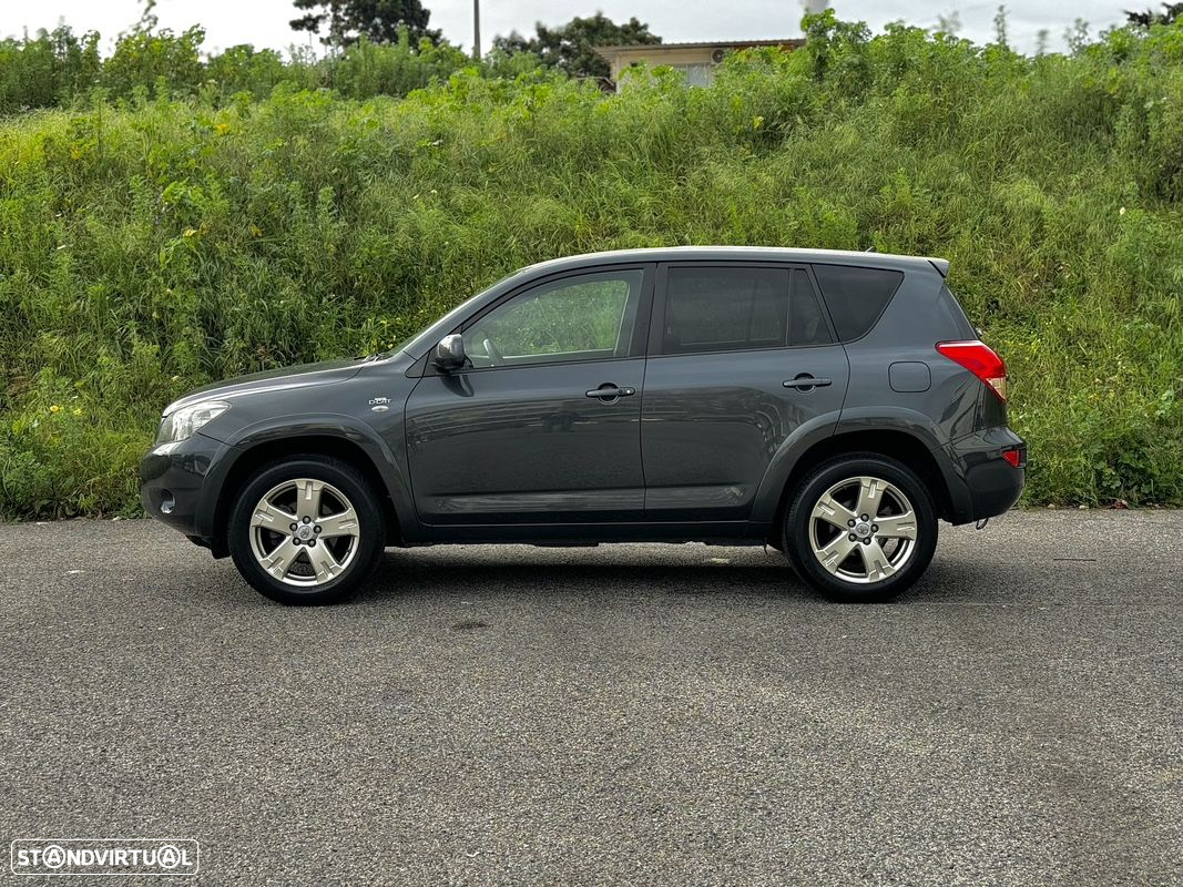 Toyota RAV4 2.2 D-4D X RF - 10
