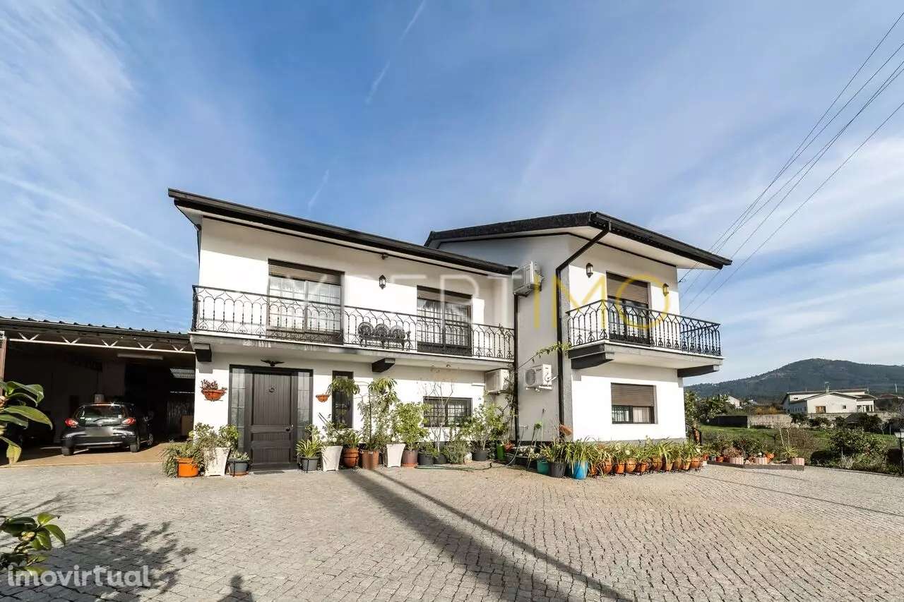 Quinta com moradia T4, anexos, área de lazer, vinhas em 19.000m2 de... - Grande imagem: 3/24