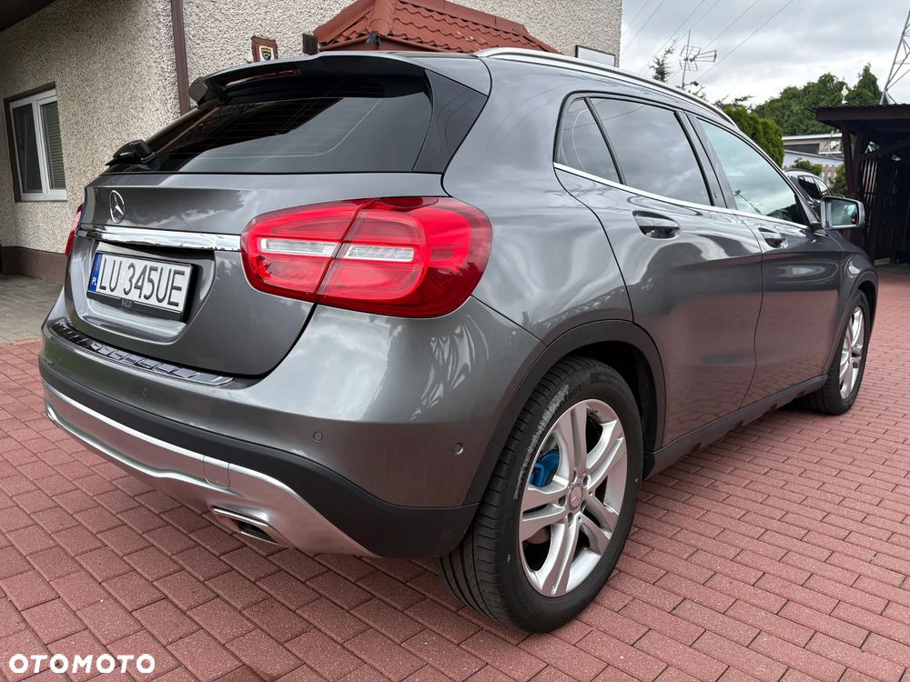 Mercedes-Benz GLA 200 Style - 4