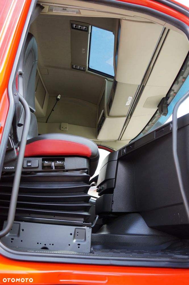 Volvo FH 4 EURO 6 GLOBETROTTER PRZEBIEG 161 TYS KM ZŁOTY KONTRAKT - 17
