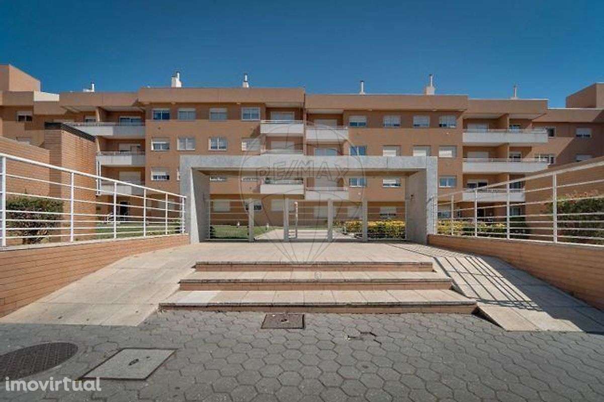 Apartamento T2 para arrendamento - Grande imagem: 2/19