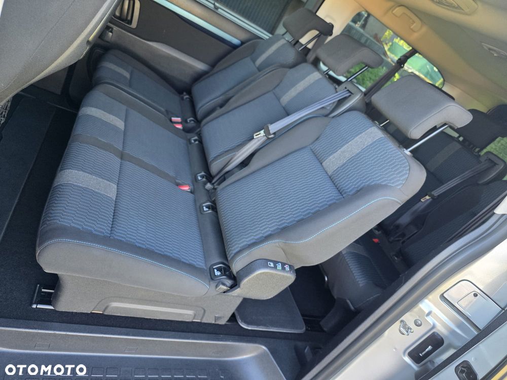 Peugeot Traveller L3 2.0 EAT8 Business VIP - 32