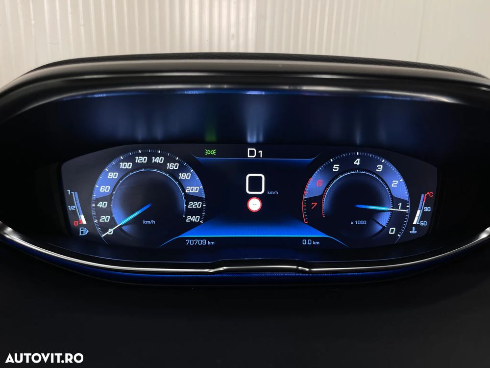 Peugeot 3008 PureTech 130 Stop & Start GPF EAT8 Active Business-Paket - 27