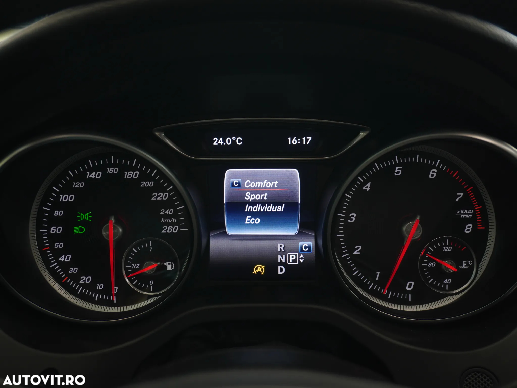 Mercedes-Benz GLA - 40
