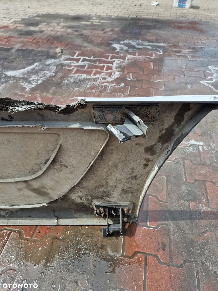 SPOJLERY BOCZNE, MIĘDZYOSIOWE MERCEDES-BENZ MP3 - 14