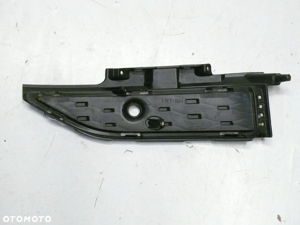 HYUNDAI KONA KRATKA ZDERZAKA PRAWA - 2