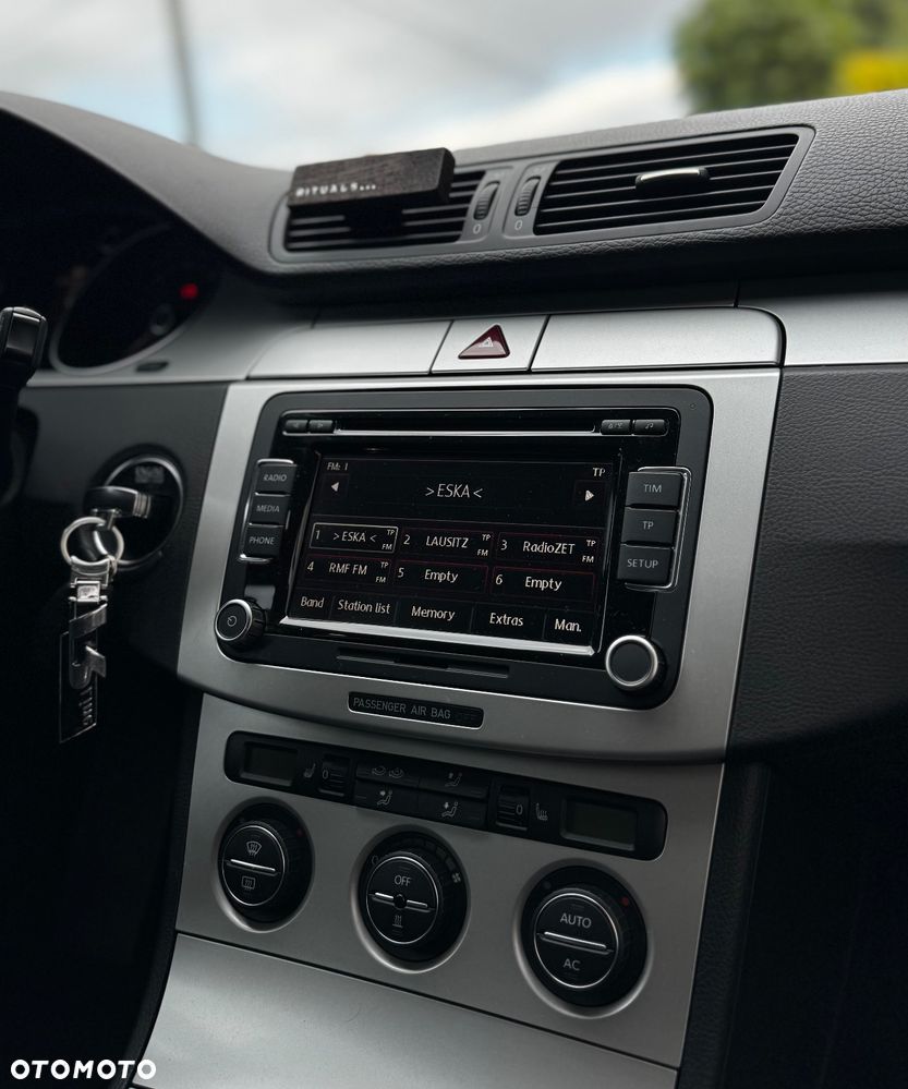 Volkswagen Passat 2.0 TDI BlueMotion Technology R-Line - 19
