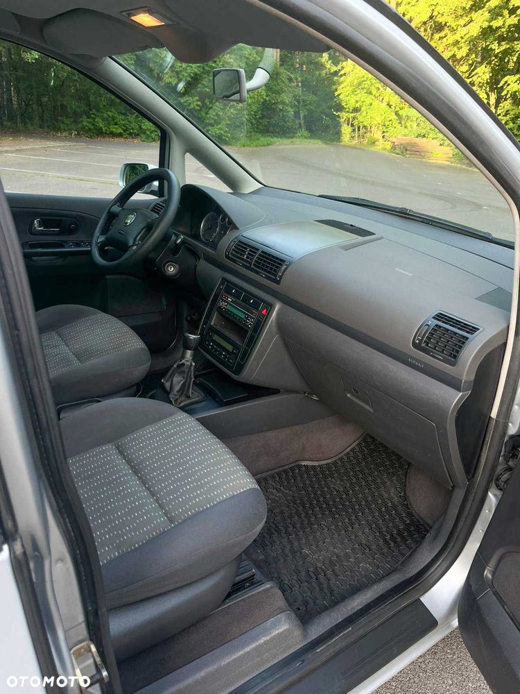 Seat Alhambra 2005 photo 5