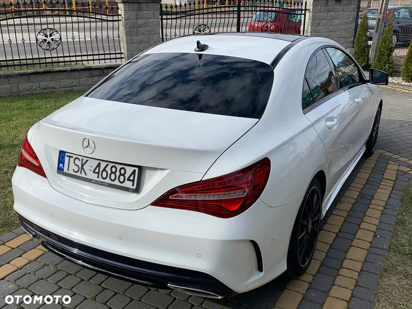 Mercedes-Benz CLA 180 AMG Line - 8