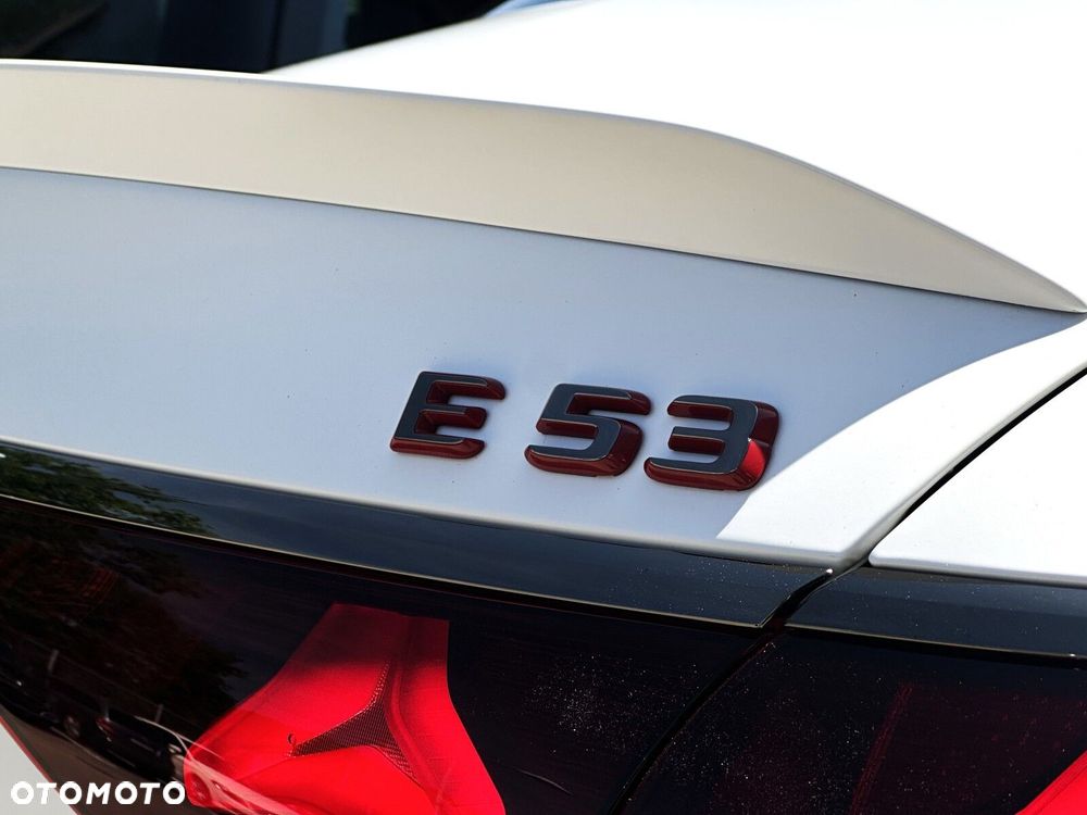 Mercedes-Benz Klasa E AMG 53 PHEV 4Matic+ 9G-Tronic TCT - 13