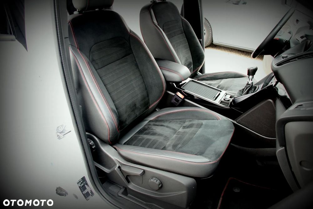 Ford Kuga 1.5 EcoBlue ST-LINE - 15