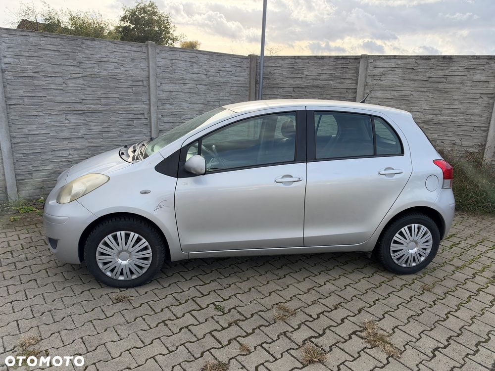Toyota Yaris 1.0 VVT-i Luna - 3