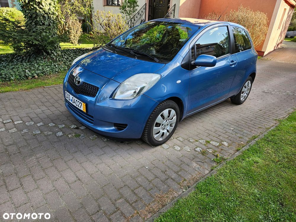 Toyota Yaris 1.0 Luna A/C - 2