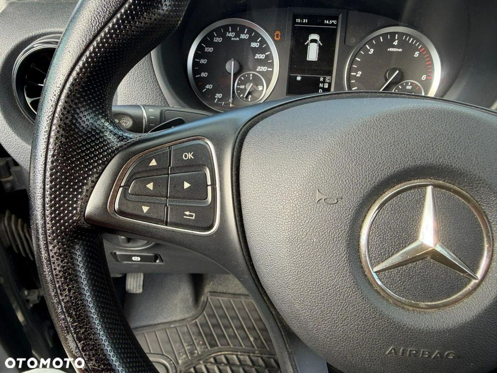 Mercedes-Benz Vito - 21