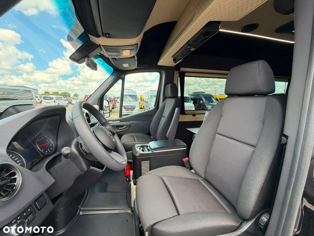 Mercedes-Benz Sprinter 319 - 22