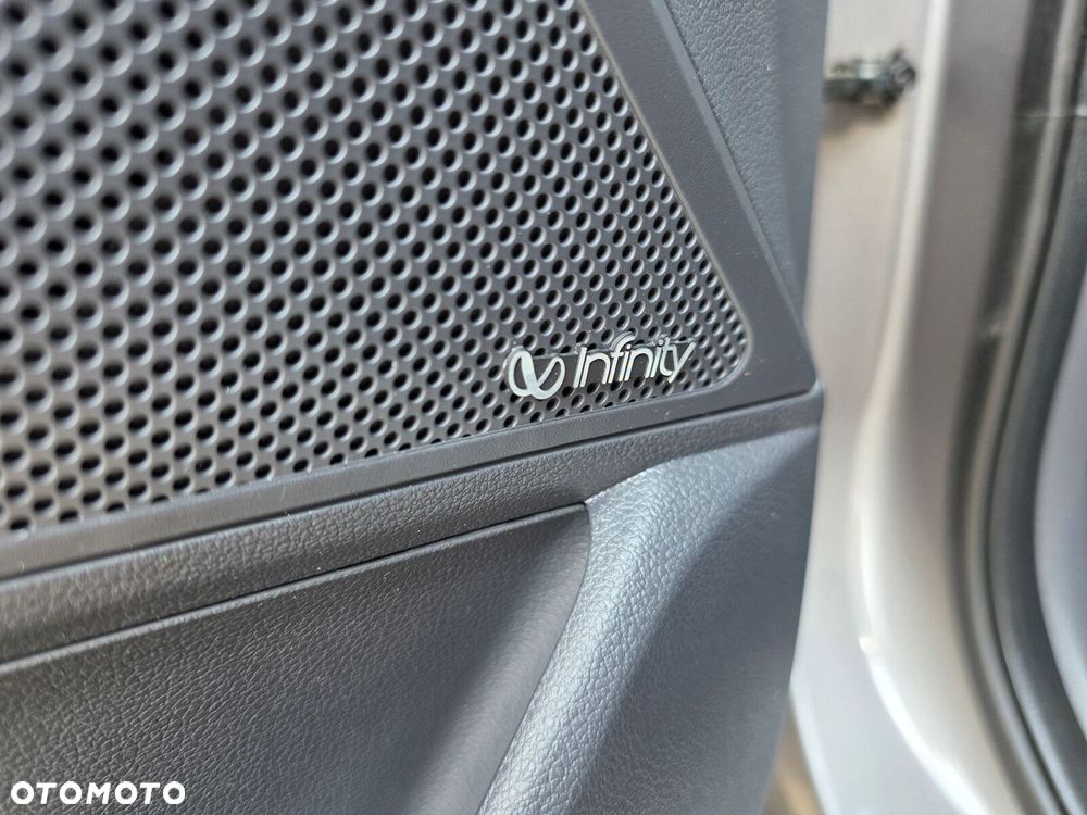 Hyundai IONIQ - 15