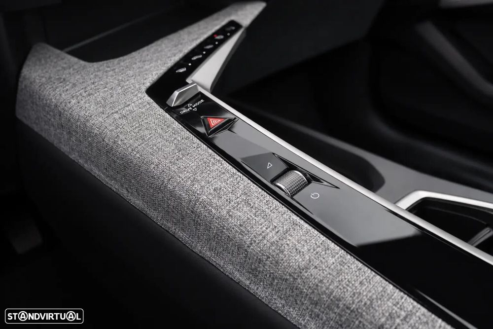 Peugeot E-3008 73 kWh Allure - 14