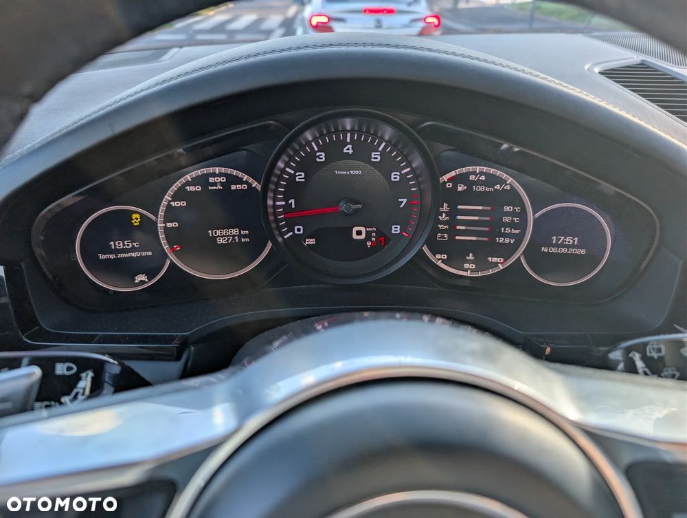 Porsche Cayenne Standard - 13