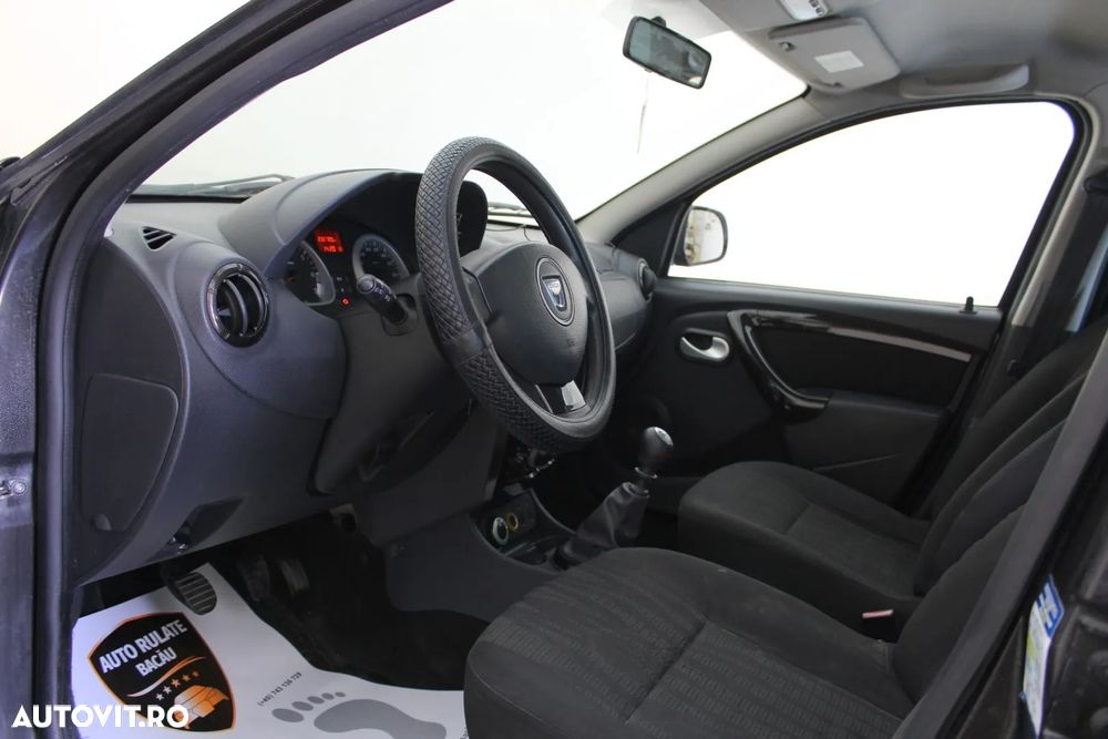 Dacia Duster 1.6 4x4 - 12