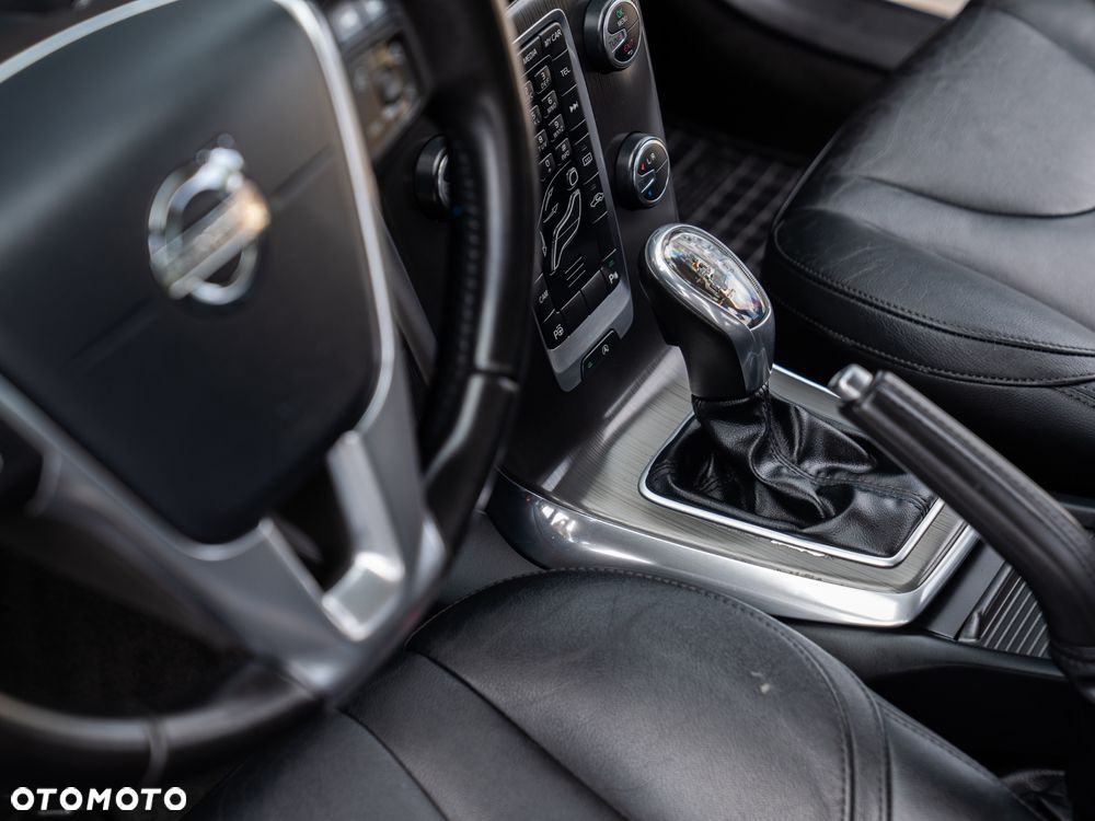 Volvo V40 D3 Geartronic R Design - 29
