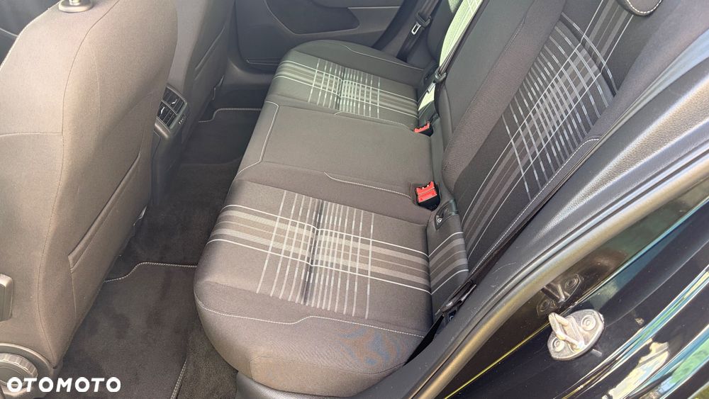 Volkswagen Golf 2.0 TDI BlueMotion Technology DSG Lounge - 16