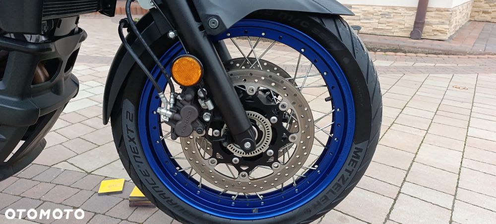 Suzuki V-STROM - 27